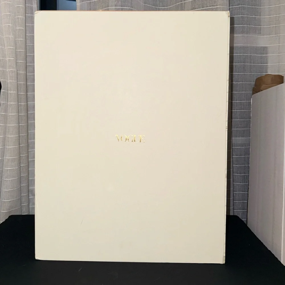 Vogue 2025 Advent Calendar Box